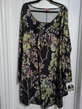 Simply Aster Long Sleeved Plus Size Mini Dress (4X) Tree Pattern/Black